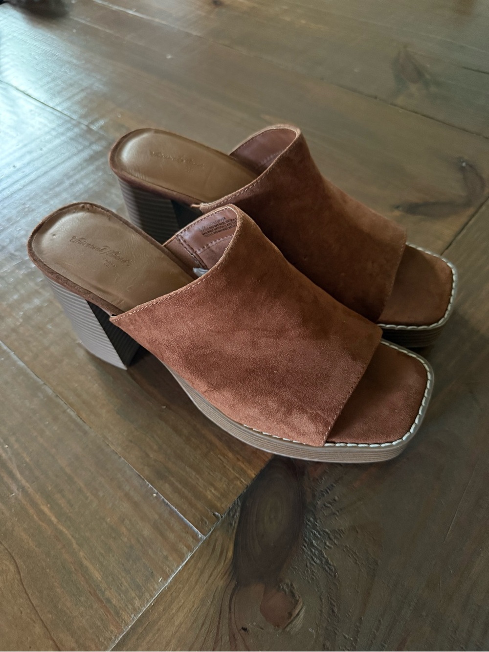 Universal Thread Brown Suede Open-Toe Block Heel Mules